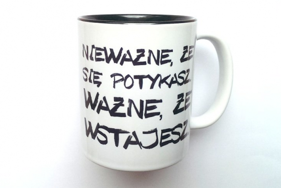 Kubek WAŻNE, ŻE WSTAJESZ z CZARNYM WNĘTRZEM