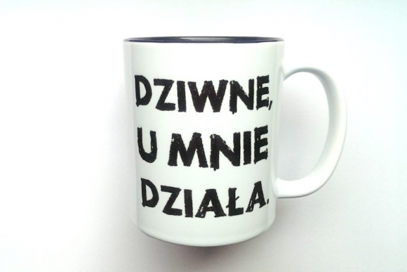 KUBEK DZIWNE z CZARNYM WNĘTRZEM